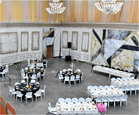 Wedding tables at Reb Meir Baal Haness Hachnosas Kallah Charity wedding hall