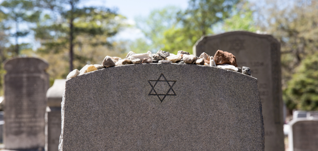 Jewish funeral traditions